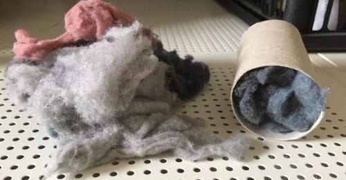 Recycler les rouleaux de papier toilette et les fibres du sèche linge en allume-feu